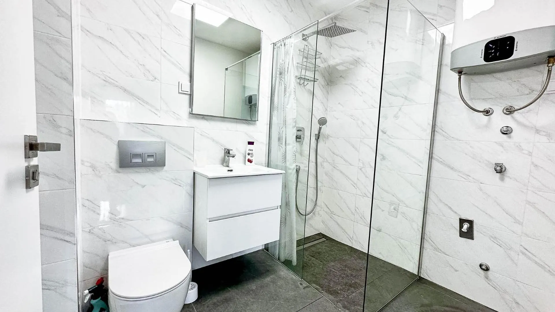 Apartment Brand New 2 Bed, 1 Bath Condo Zadar
