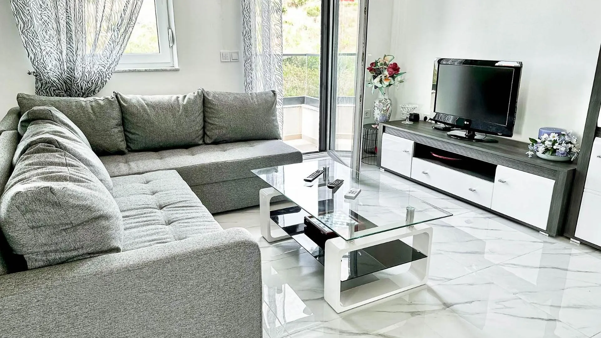 Apartment Brand New 2 Bed, 1 Bath Condo Zadar Croatia