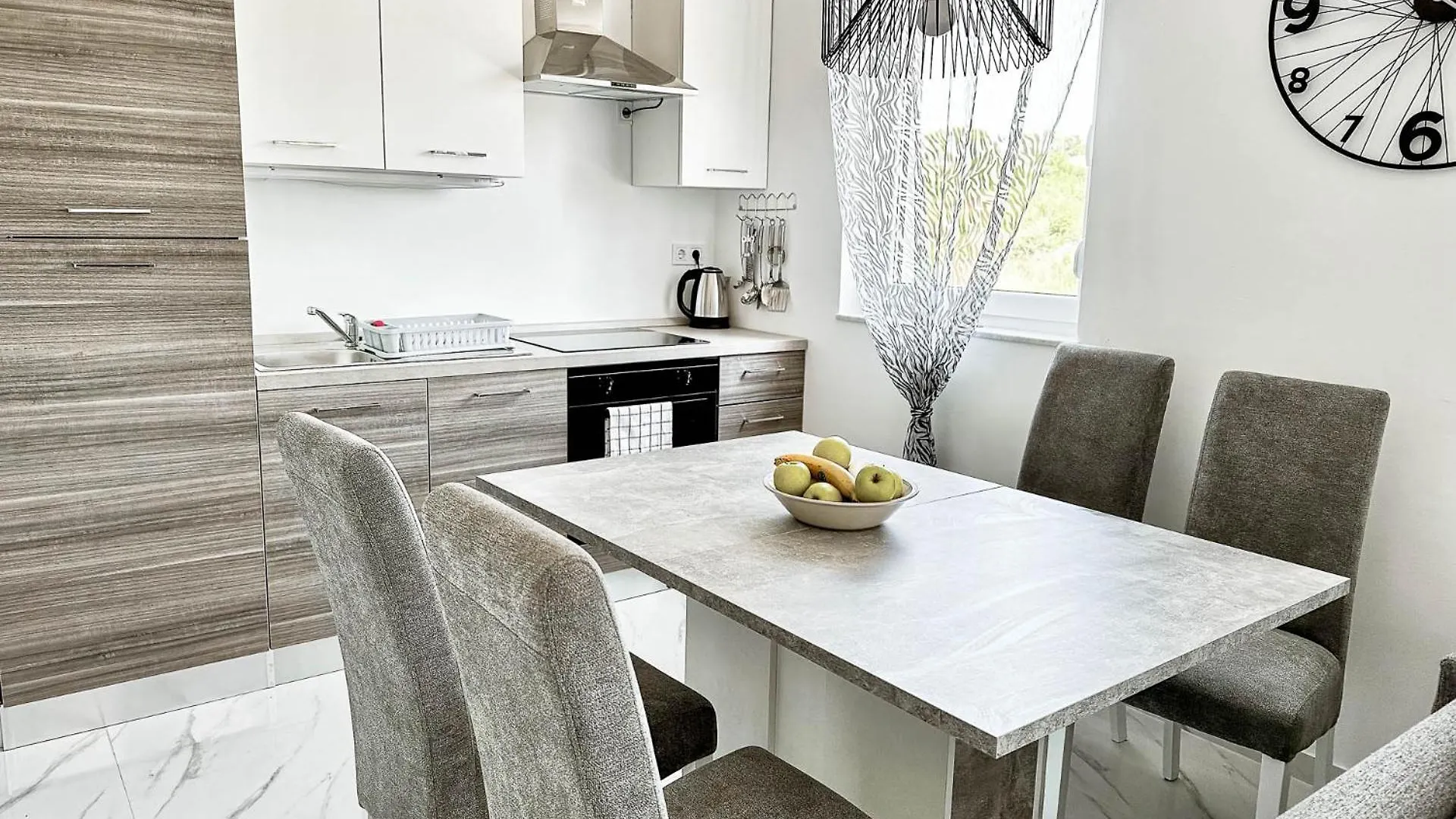 Apartment Brand New 2 Bed, 1 Bath Condo Zadar